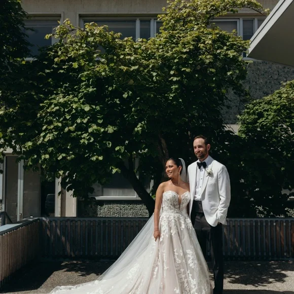 Wedding Dress - Picture 2 of 5